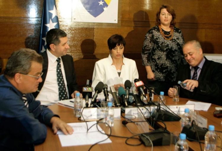 CIK BiH kaznio više lica