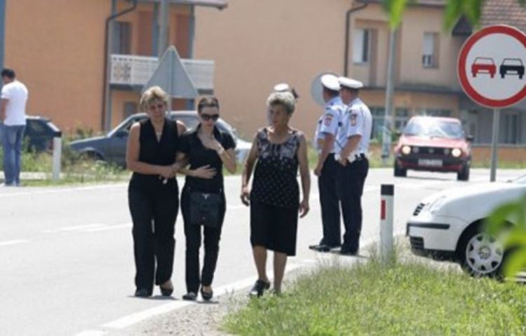 Bivši igrači Partizana i Zvezde na sahrani oca Save Miloševića (Foto)