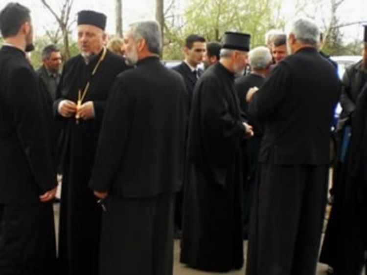 Sveštenicima u Crnoj Gori prijeti protjerivanje