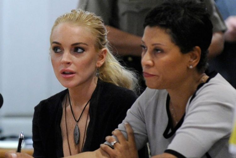 Lindzi Lohan zabranjene žurke dok je u kućnom pritvoru