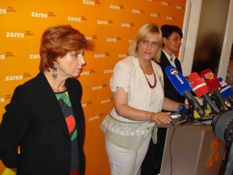 Tri ministarke napustile Pahorovu vladu
