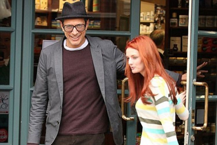 Džef Goldblum raskinuo s 32 godine mlađom djevojkom