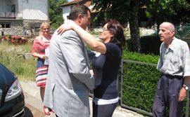 Oboljeloj Tatjani i Milani Gajić 30.000 KM pomoći
