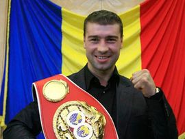 Bute osmi put odbranio titulu u supersrednjoj kategoriji (Video)