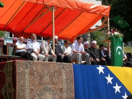 Otvorena obnovljena džamija u Srebrenici