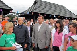 Dodik i Tadić posjetili školu prijateljstva na Tari