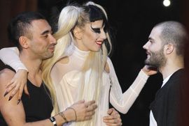 Lejdi Gaga izdaje intimnu knjigu fotografija