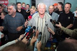 Divjak stigao u BiH: U Banjaluci razočarenje, u Sarajevu slavlje (Foto)