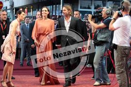 Uplakana Anđelina Džoli u Sarajevu: Volim vas više nego što možete ...