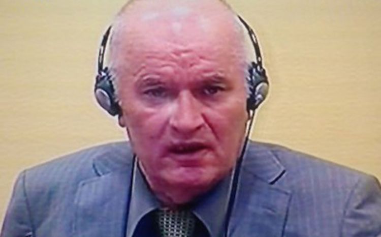 Ratko Mladić se pojavio u sudnici