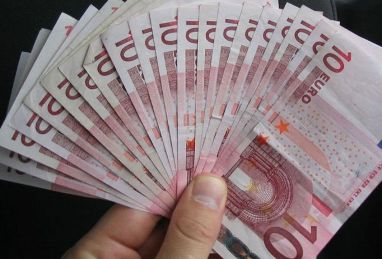 Tinejdžeri pronašli i vratili 10.000 evra
