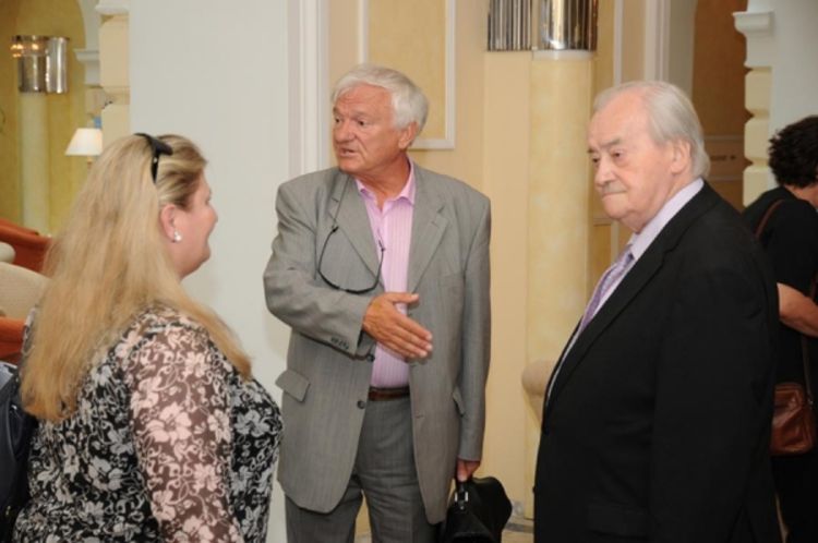 Okrugli sto o podršci bivšem generalu Armije RBiH: Divjak heroj za Francusku (Foto)