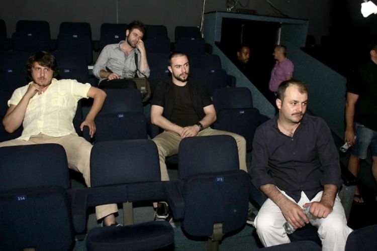 Performans posvećen Srebrenici