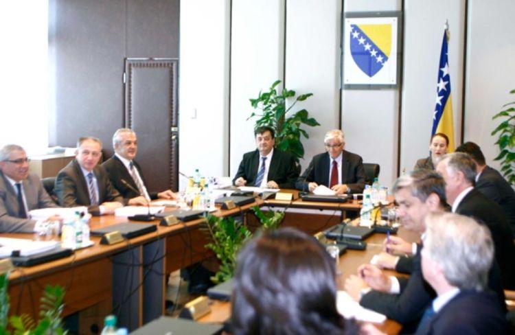 Finansiranje institucija BiH: Za regres opet 13 miliona KM