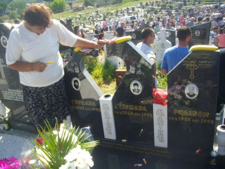 Majke pitaju ko je odgovoran za ubistva njihove djece u Podrinju