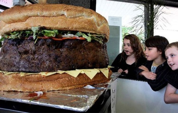 Srbija razmatra hamburger porez