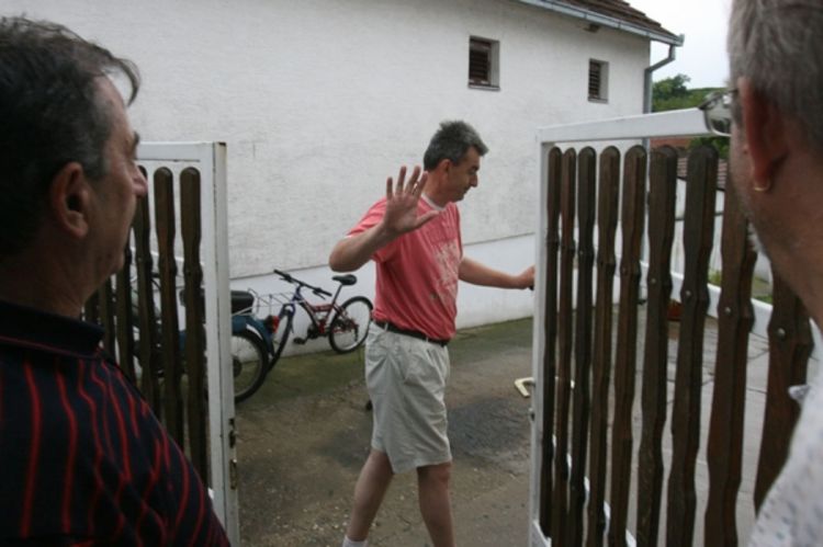 U Krušedolu zatečeni viješću i interesovanjem medija