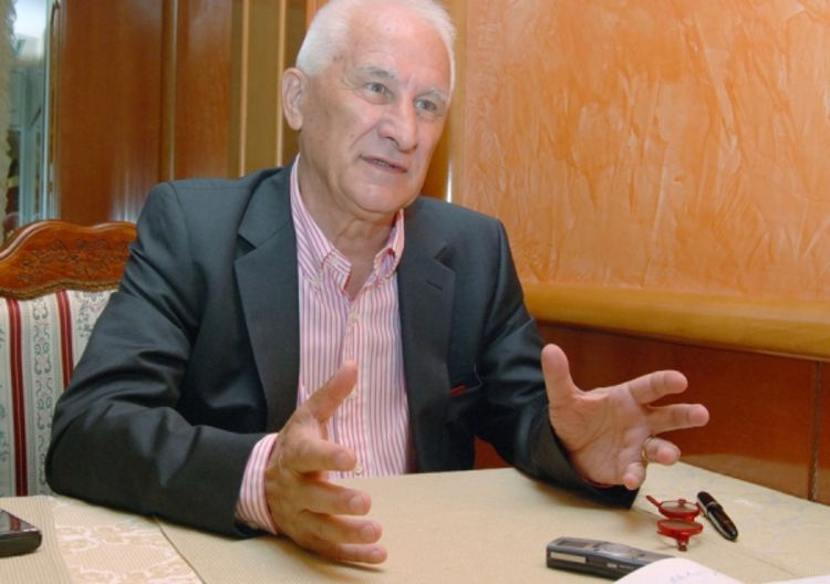 Bećković: Karađorđevići ne treba da se izvinjavaju Petrovićima