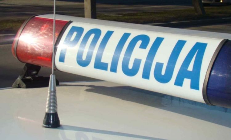Saobraćajna nezgoda: Teško povrijeđeno dvoje ljudi