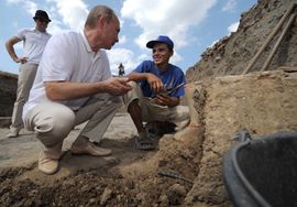 Putin zaronio i našao dvije drevne amfore