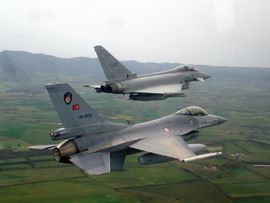 Turska avijacija bombardovala Kurde u Iraku