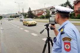 Jurili i do 100 km/h kroz naseljena mjesta