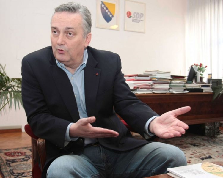 Amerikanci "na ratnoj nozi" sa Lagumdžijom