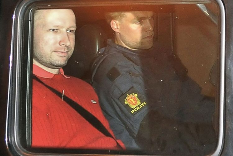 Brejvik odbija da govori o mogućim saučesnicima