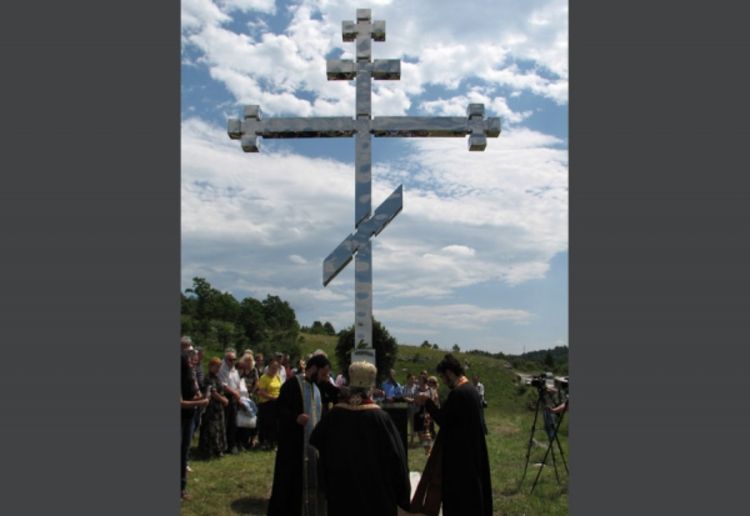 Služen parastos stradalim Srbima iz RSK kod Petrovca (Foto)