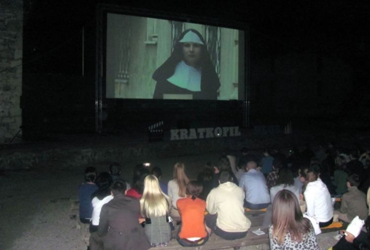 Otvoren Kratkofil plus