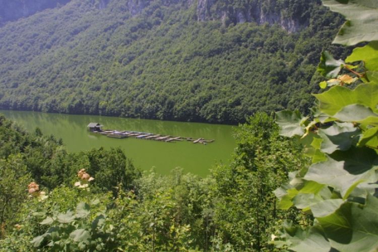 Deminer pao sa stijene i poginuo