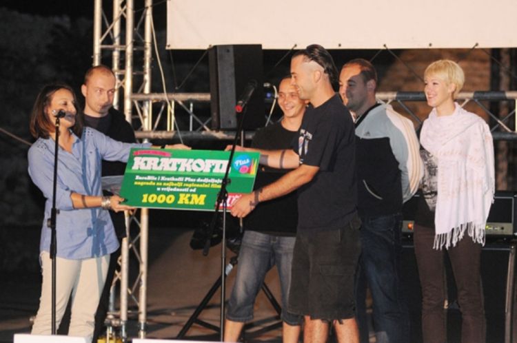 Kratkofil plus: Gran pri Zvjezdanoj prašini