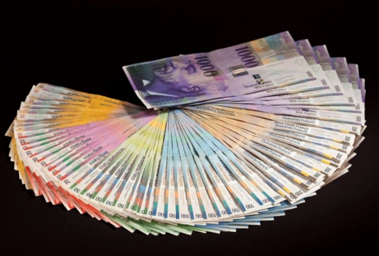Pad vrijednosti franka od 1,96 odsto