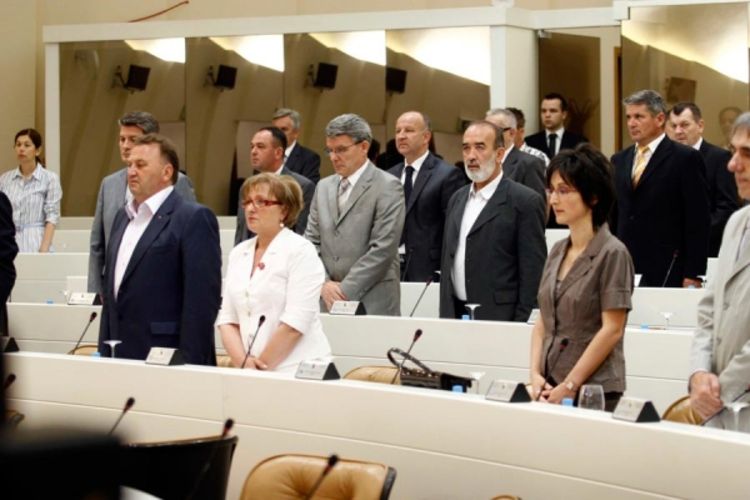 Novi poslanici ocjenju stare ministre