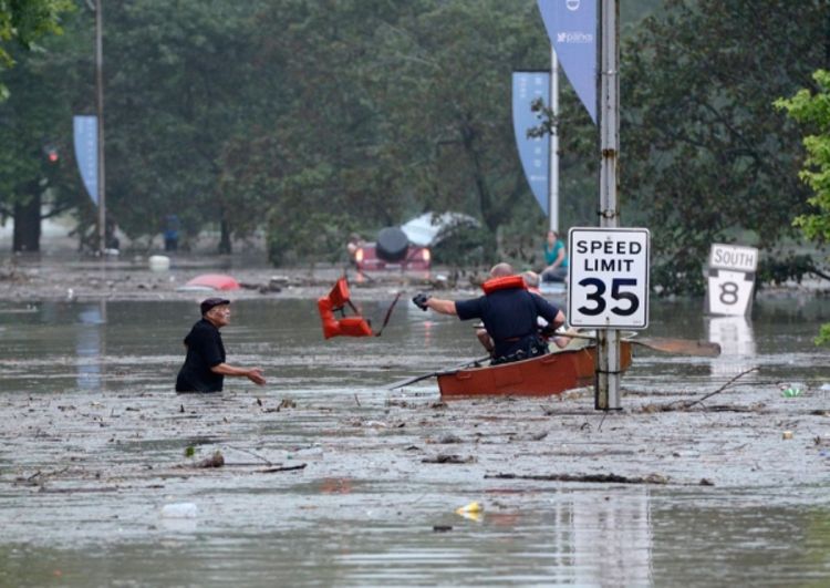 Tri osobe poginule, jedna nestala u nevremenu u Pitsburgu