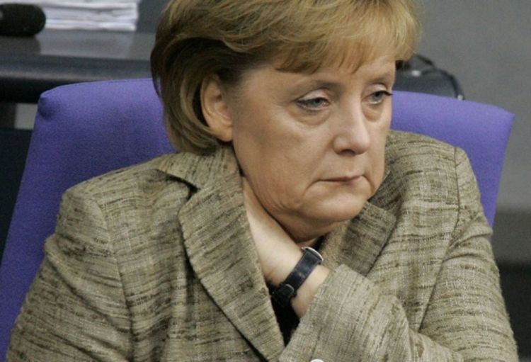 Merkel: Hrvatska treba da pomogne BiH
