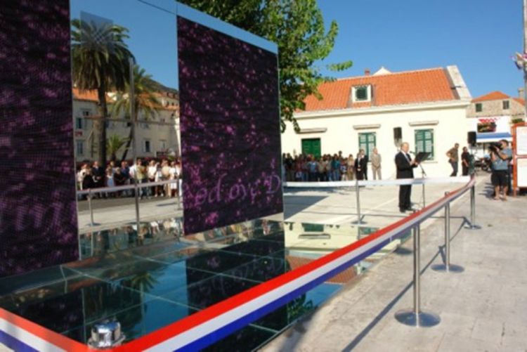 Španac urinirao po spomeniku "Braniteljima Dubrovnika"