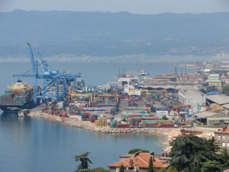 Direktori  Najka i Riboka tražili sprečavanje šverca kineske robe preko luke Rijeka