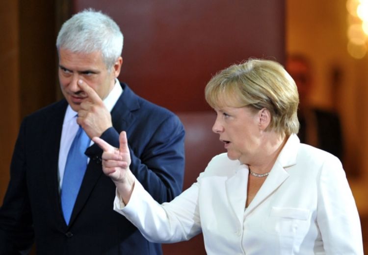 Merkel: Ne želim Tadiću slati poruke iz Ljubljane