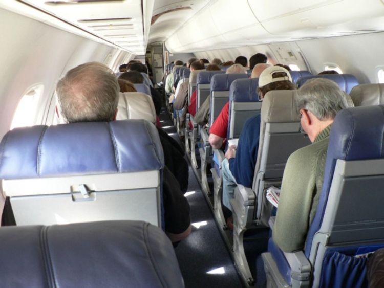 U avionu nepoželjna glasna djeca i jaki mirisi