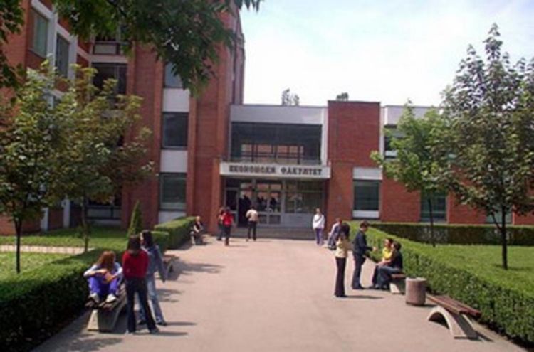 Banjaluka: Profesor na Ekonomskom fakultetu tražio seks za prolaz?
