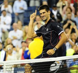 Nole srušio Rusa pa zaplesao
