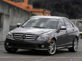 Ukrala mužu mercedes