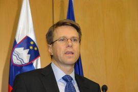 Žbogar: Srbija treba da dobije i kandidaturu i datum