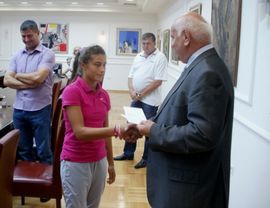 Jovićevoj 1.000 KM