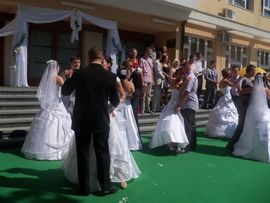 Prijedor: Svadba za pamćenje za 10 parova