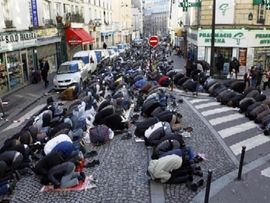 U Francuskoj zabranjene molitve na ulici