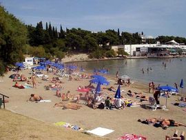 Novi napad na turiste u Hrvatskoj: Pretukli Britanca u Splitu