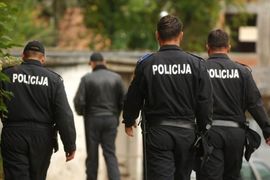 Policajci u ZDK štrajkuju i danas