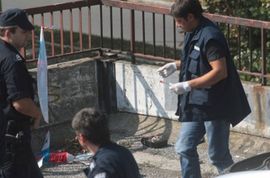 Specijalci demontirali eksploziv ispod auta